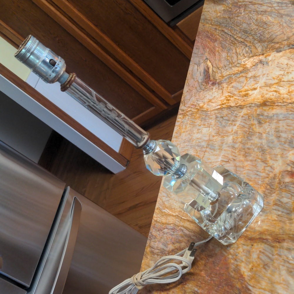 Vintage clear crystal/glass tiered table lamp